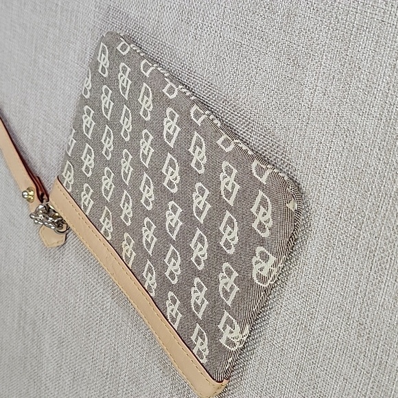 Dooney & Bourke Canvas Leather Wristlet Wallet Purse - Picture 5 of 11